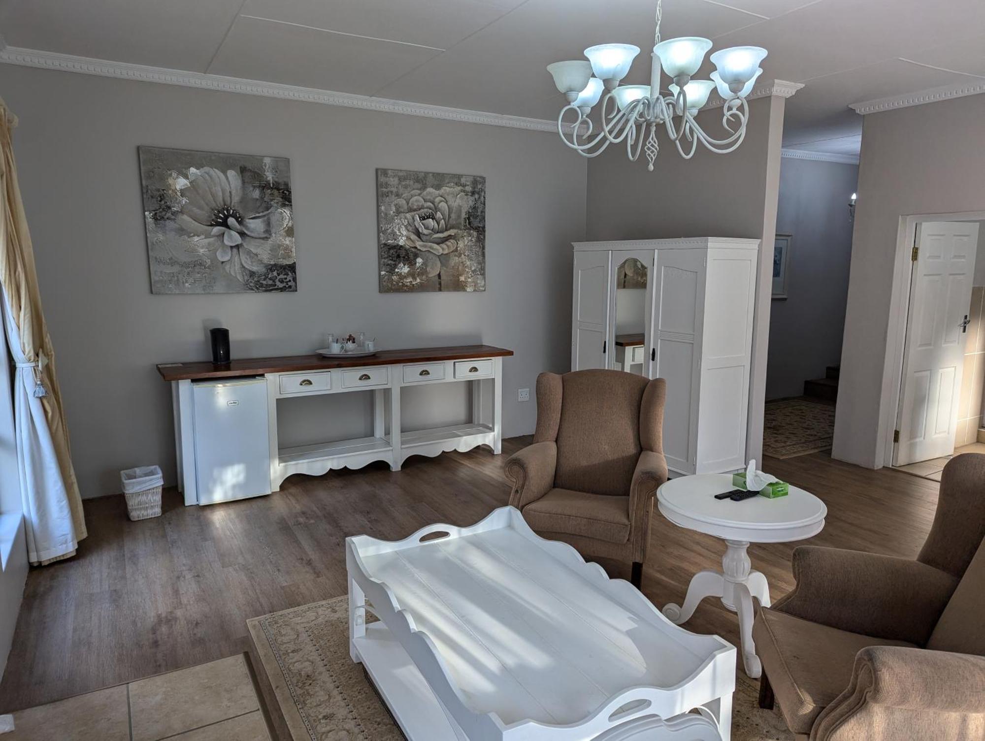 The Historic Hogsback Inn Bilik gambar